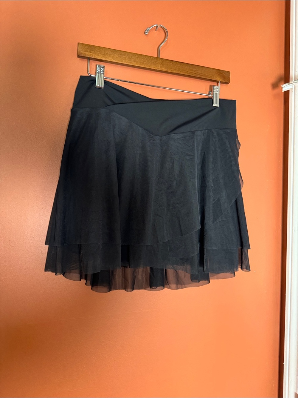 NWOT Popflex Crisscross Hourglass Skort